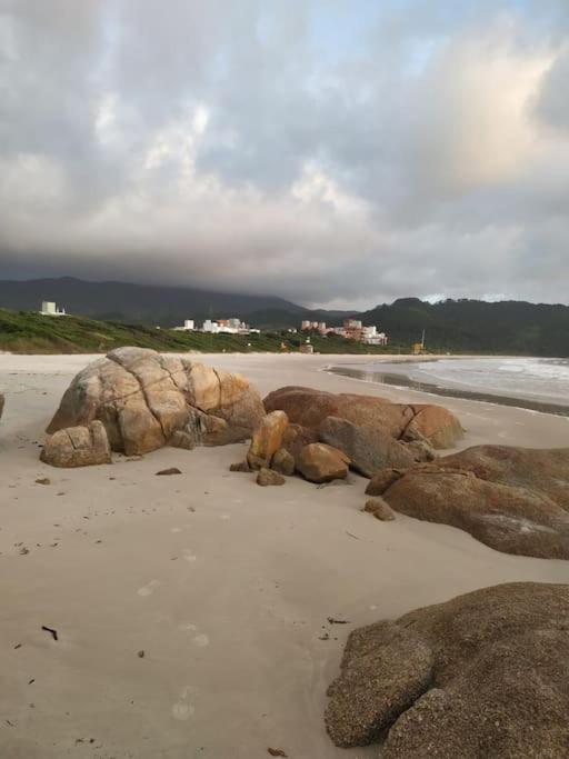 Apto 80m da Praia Grande vista mar! Governador Celso Ramos Exterior foto